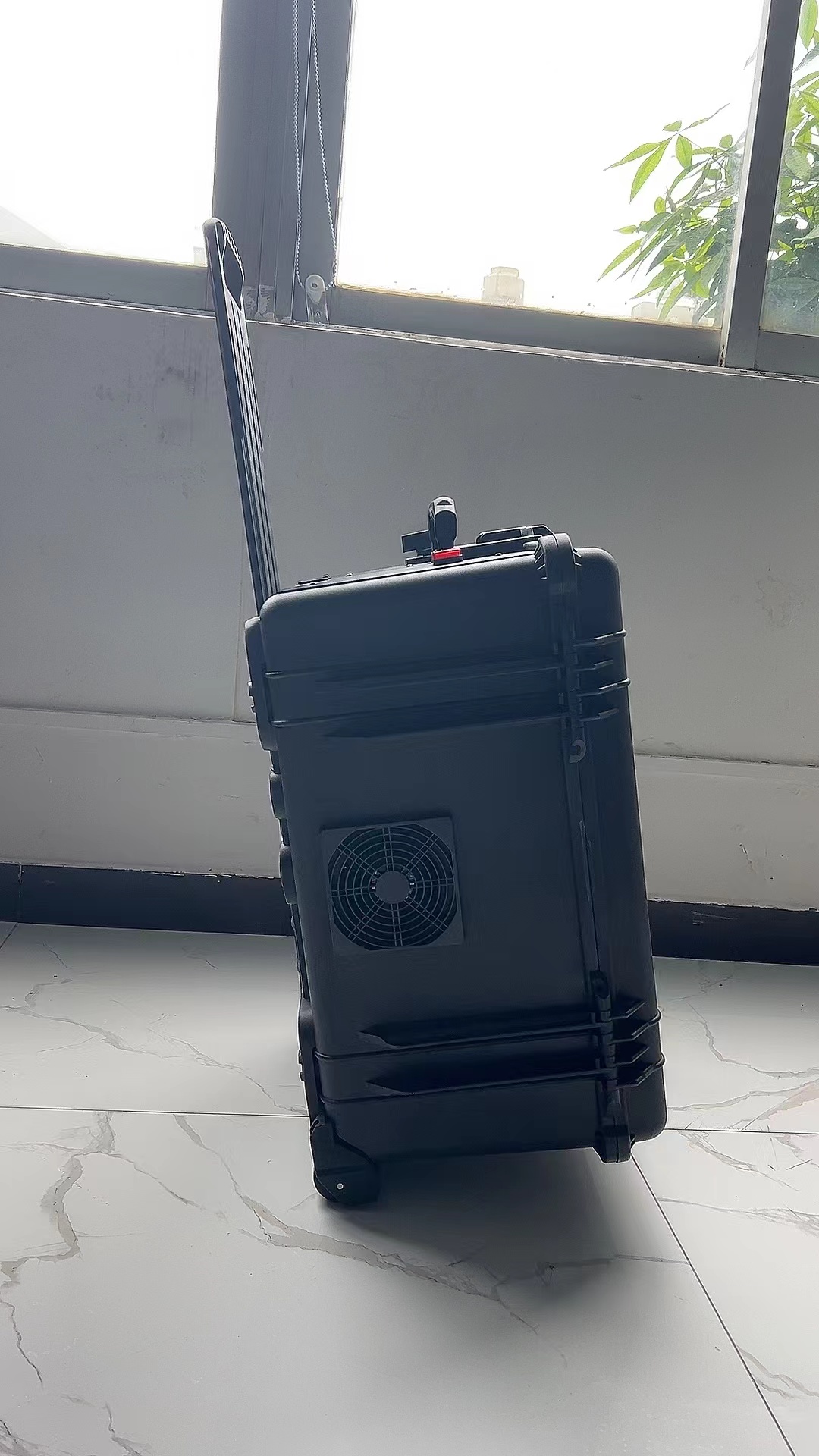 建华手拉箱型移动通信干扰器